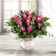 Classic Pink Dozen Roses 